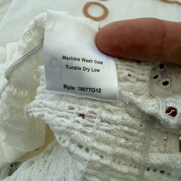 NWT White Eyelet Lace Crop Off Shoulder Top - Picture 4 of 6